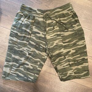 SO Women's Green Camouflage Joggers